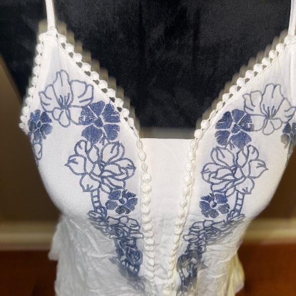 White and Blue Floral Embroidered Women's Top - Picture 12 of 12